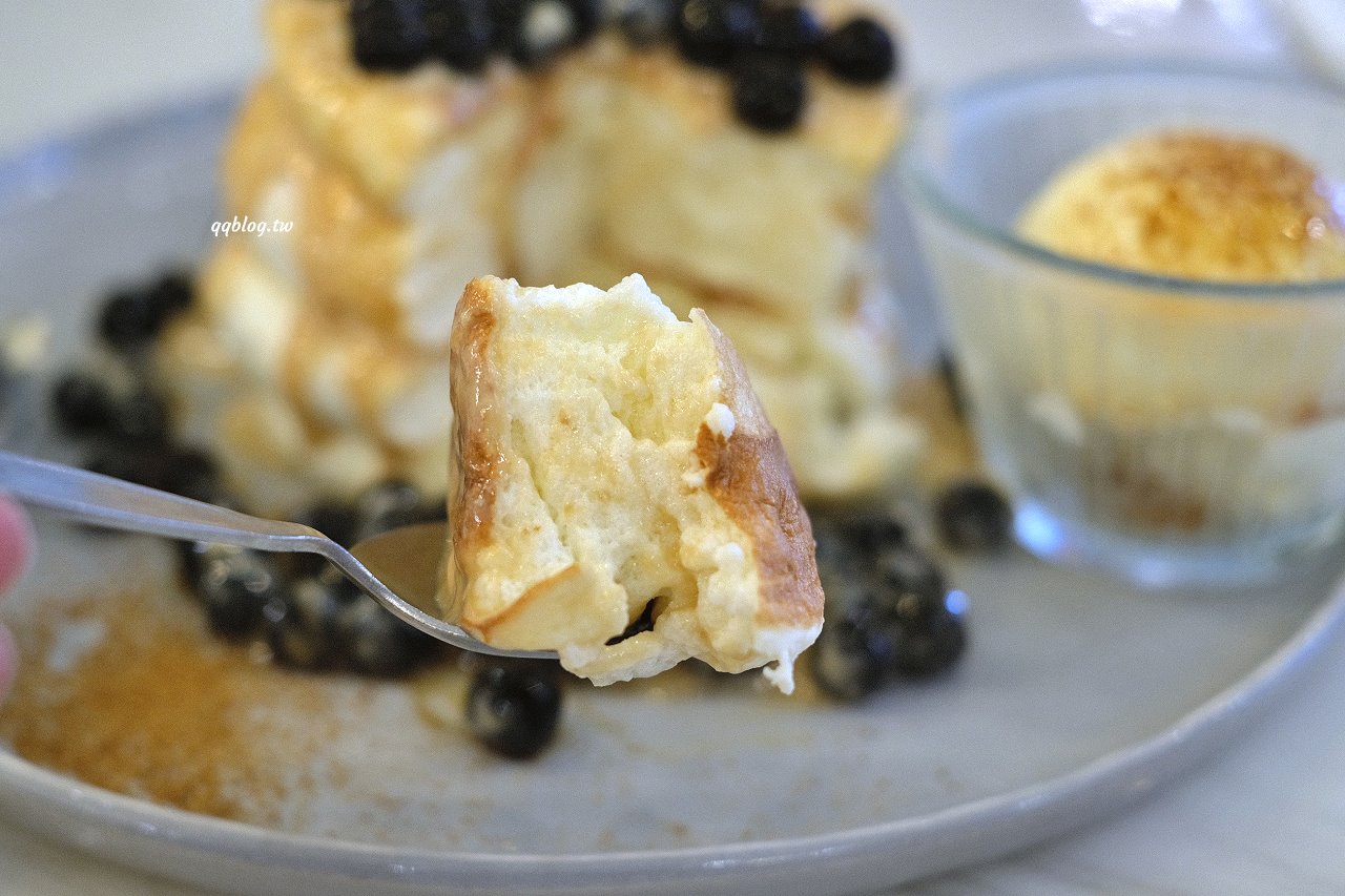 台中龍井︱樂丘廚房．東海人氣餐廳，餐點選擇性多，也是個適合拍照打卡的網美店 @QQ的懶骨頭