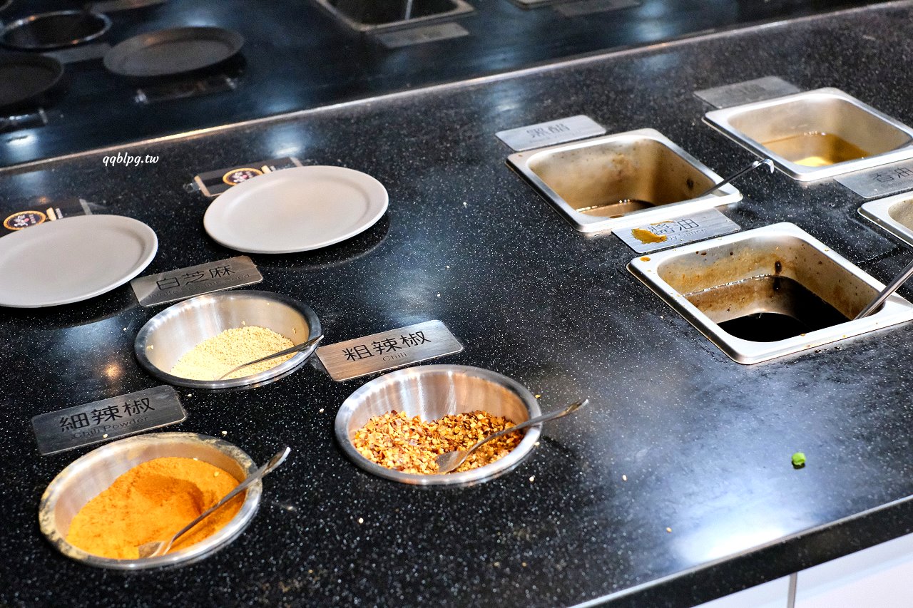 台中豐原︱五鮮級鍋物專賣-豐原白金店．平價火鍋湯底、肉品自由搭配，白飯、飲料吃到飽，營業到凌2:00，夜貓子吃鍋啦 @QQ的懶骨頭