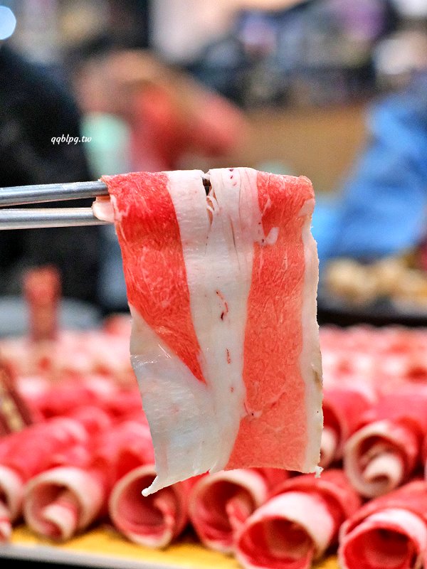 台中豐原︱五鮮級鍋物專賣-豐原白金店．平價火鍋湯底、肉品自由搭配，白飯、飲料吃到飽，營業到凌2:00，夜貓子吃鍋啦 @QQ的懶骨頭