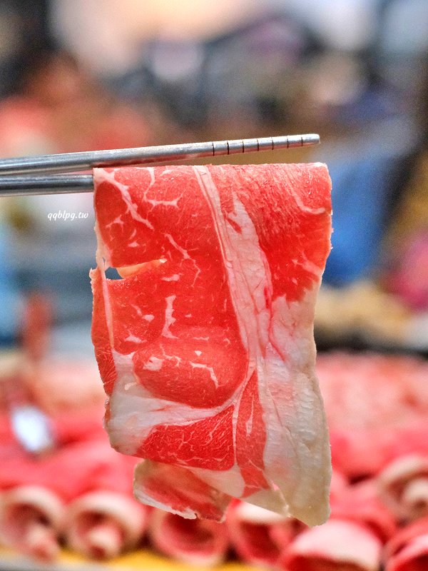 台中豐原︱五鮮級鍋物專賣-豐原白金店．平價火鍋湯底、肉品自由搭配，白飯、飲料吃到飽，營業到凌2:00，夜貓子吃鍋啦 @QQ的懶骨頭