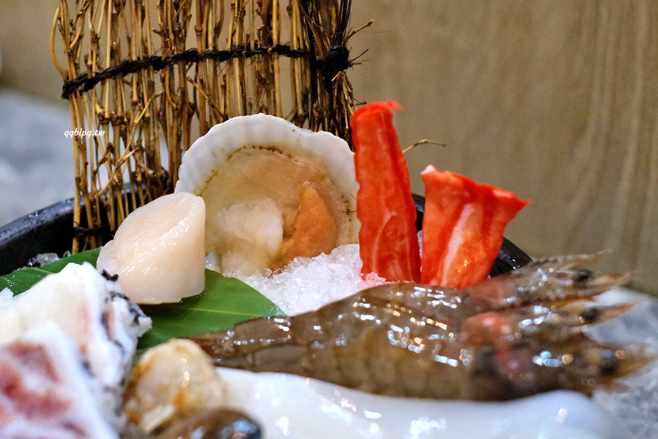 台中豐原︱五鮮級鍋物專賣-豐原白金店．平價火鍋湯底、肉品自由搭配，白飯、飲料吃到飽，營業到凌2:00，夜貓子吃鍋啦 @QQ的懶骨頭