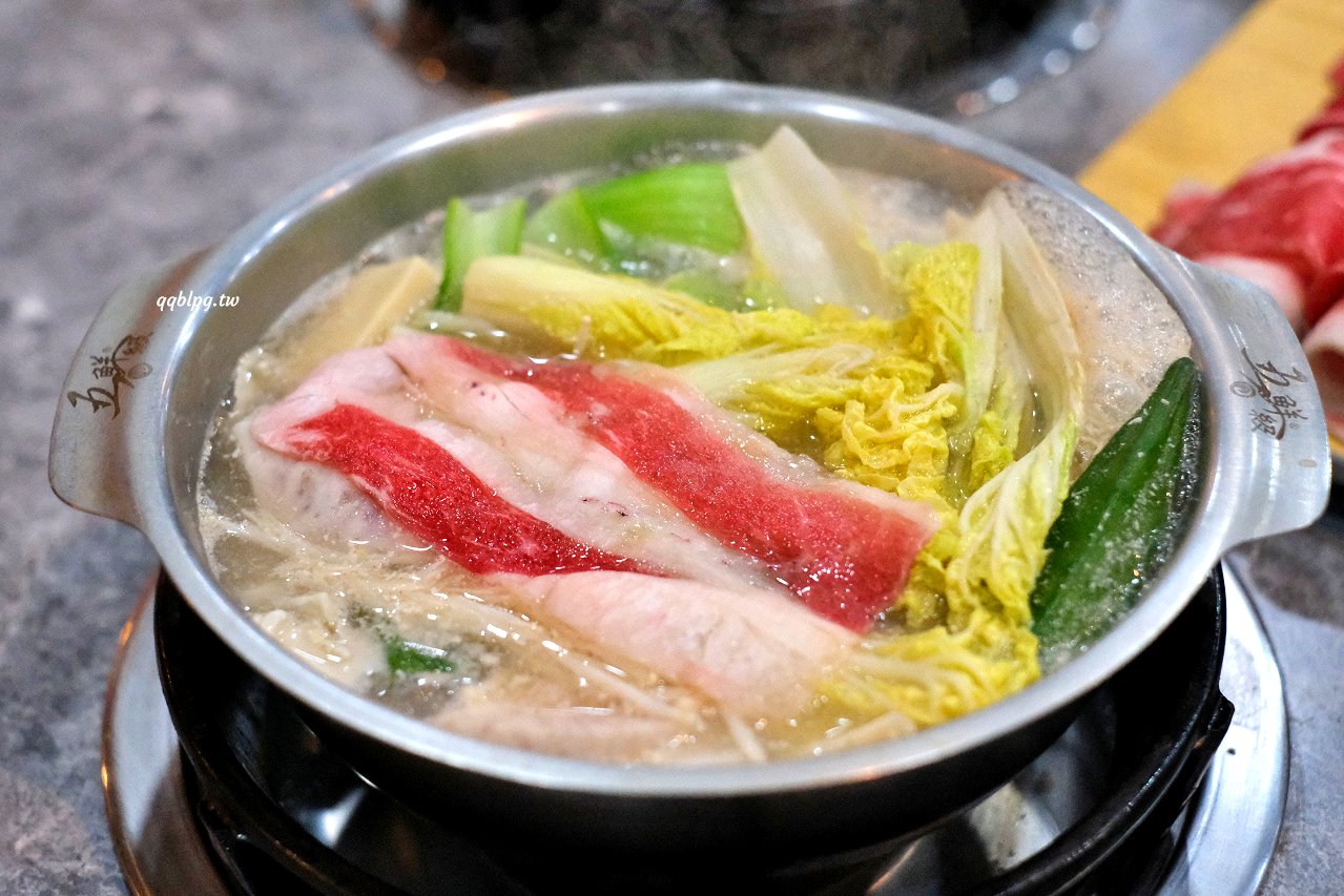 台中豐原︱五鮮級鍋物專賣-豐原白金店．平價火鍋湯底、肉品自由搭配，白飯、飲料吃到飽，營業到凌2:00，夜貓子吃鍋啦 @QQ的懶骨頭