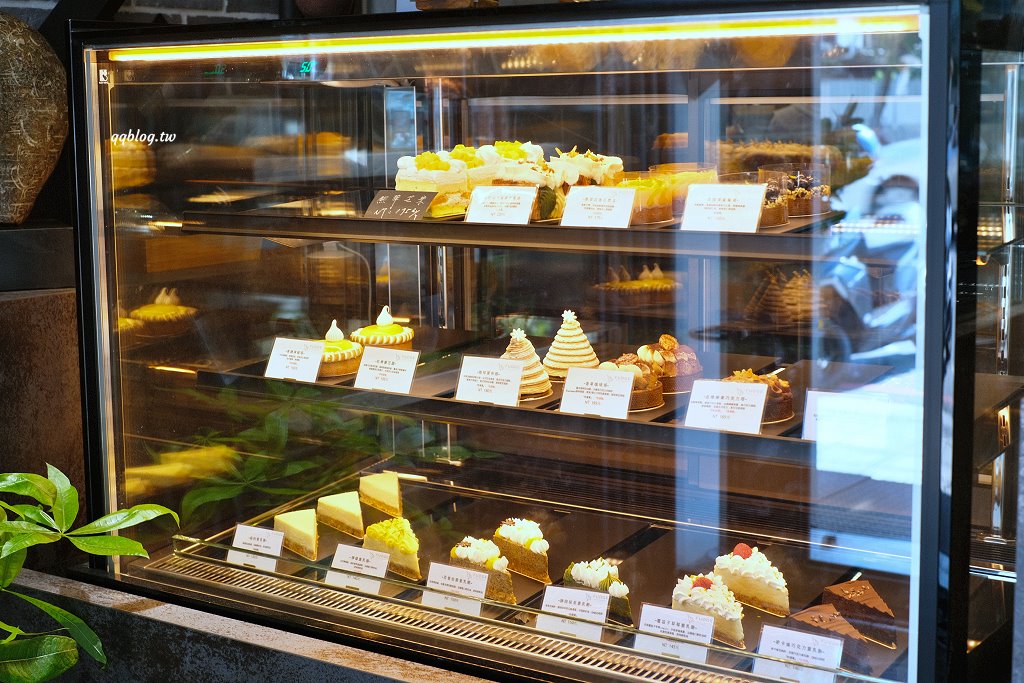 台中沙鹿︱法奇甜點 FUDGE．藍帶廚藝學院甜點師的人氣甜點店，可頌口味選擇多，海線甜點店推薦 @QQ的懶骨頭