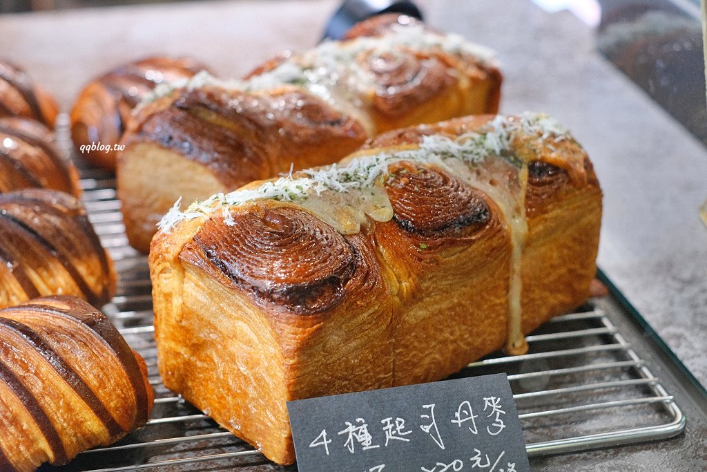 台中沙鹿︱法奇甜點 FUDGE．藍帶廚藝學院甜點師的人氣甜點店，可頌口味選擇多，海線甜點店推薦 @QQ的懶骨頭