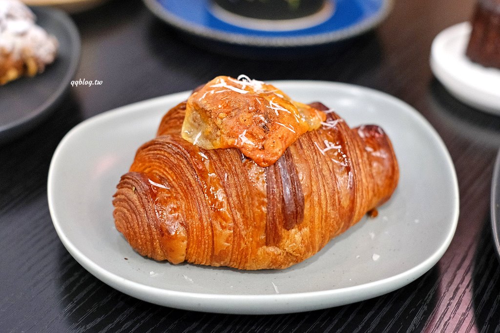 台中沙鹿︱法奇甜點 FUDGE．藍帶廚藝學院甜點師的人氣甜點店，可頌口味選擇多，海線甜點店推薦 @QQ的懶骨頭