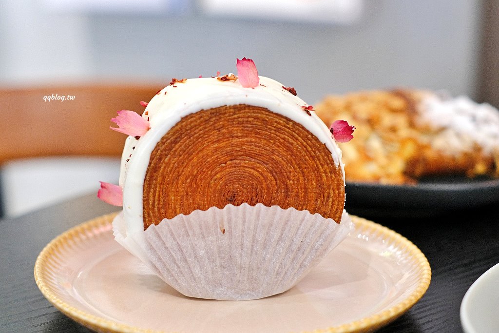 台中沙鹿︱法奇甜點 FUDGE．藍帶廚藝學院甜點師的人氣甜點店，可頌口味選擇多，海線甜點店推薦 @QQ的懶骨頭