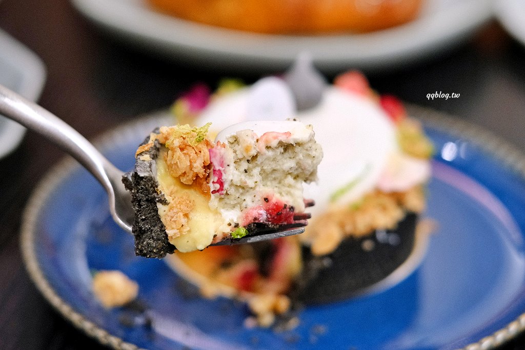 台中沙鹿︱法奇甜點 FUDGE．藍帶廚藝學院甜點師的人氣甜點店，可頌口味選擇多，海線甜點店推薦 @QQ的懶骨頭