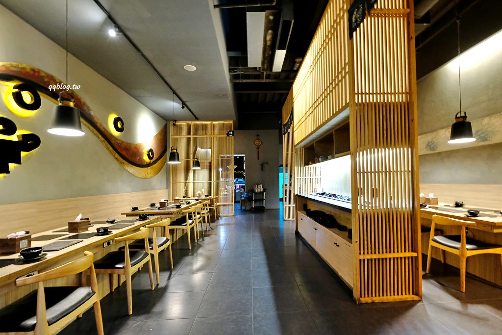 台中南屯︱灰鴿/鍋．幾歲生日送幾隻蝦，還有小鮑魚、蛤蠣、梅花肉可以雙併，快帶阿公阿嬤一起吃起來 @QQ的懶骨頭