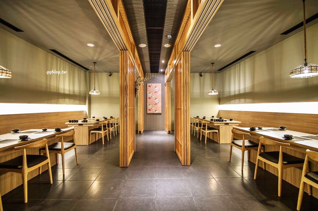 台中南屯︱灰鴿/鍋．幾歲生日送幾隻蝦，還有小鮑魚、蛤蠣、梅花肉可以雙併，快帶阿公阿嬤一起吃起來 @QQ的懶骨頭