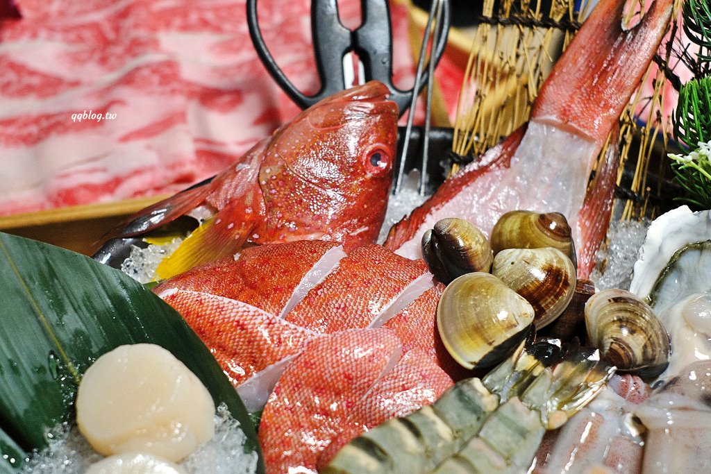 台中南屯︱灰鴿/鍋．幾歲生日送幾隻蝦，還有小鮑魚、蛤蠣、梅花肉可以雙併，快帶阿公阿嬤一起吃起來 @QQ的懶骨頭