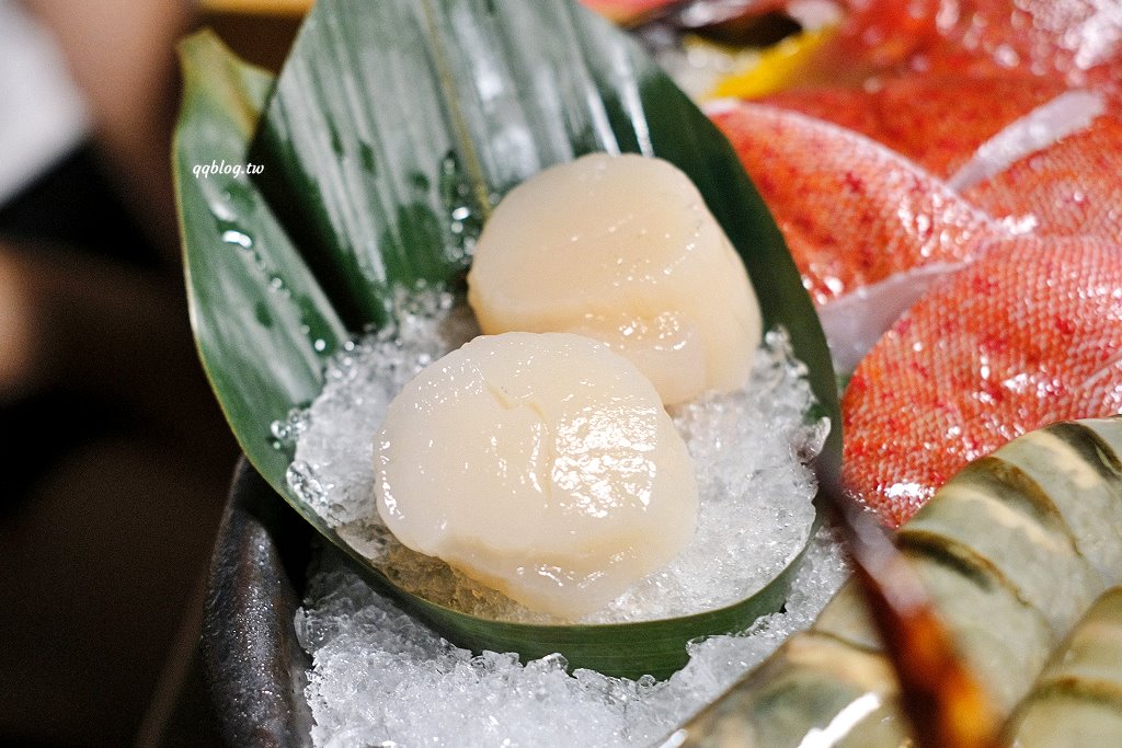 台中南屯︱灰鴿/鍋．幾歲生日送幾隻蝦，還有小鮑魚、蛤蠣、梅花肉可以雙併，快帶阿公阿嬤一起吃起來 @QQ的懶骨頭