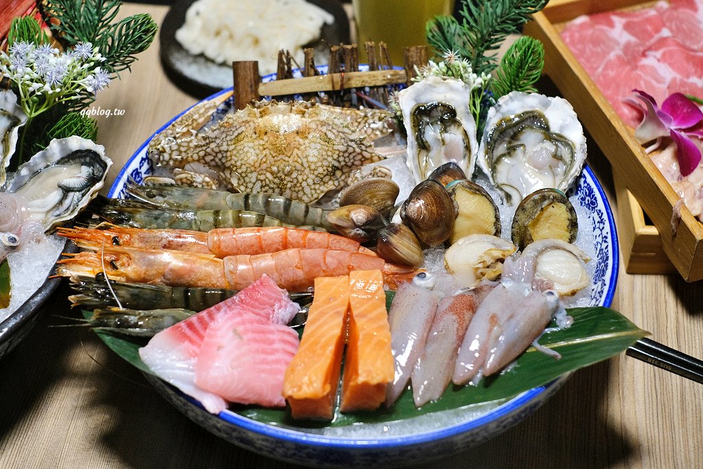 台中南屯︱灰鴿/鍋．幾歲生日送幾隻蝦，還有小鮑魚、蛤蠣、梅花肉可以雙併，快帶阿公阿嬤一起吃起來 @QQ的懶骨頭