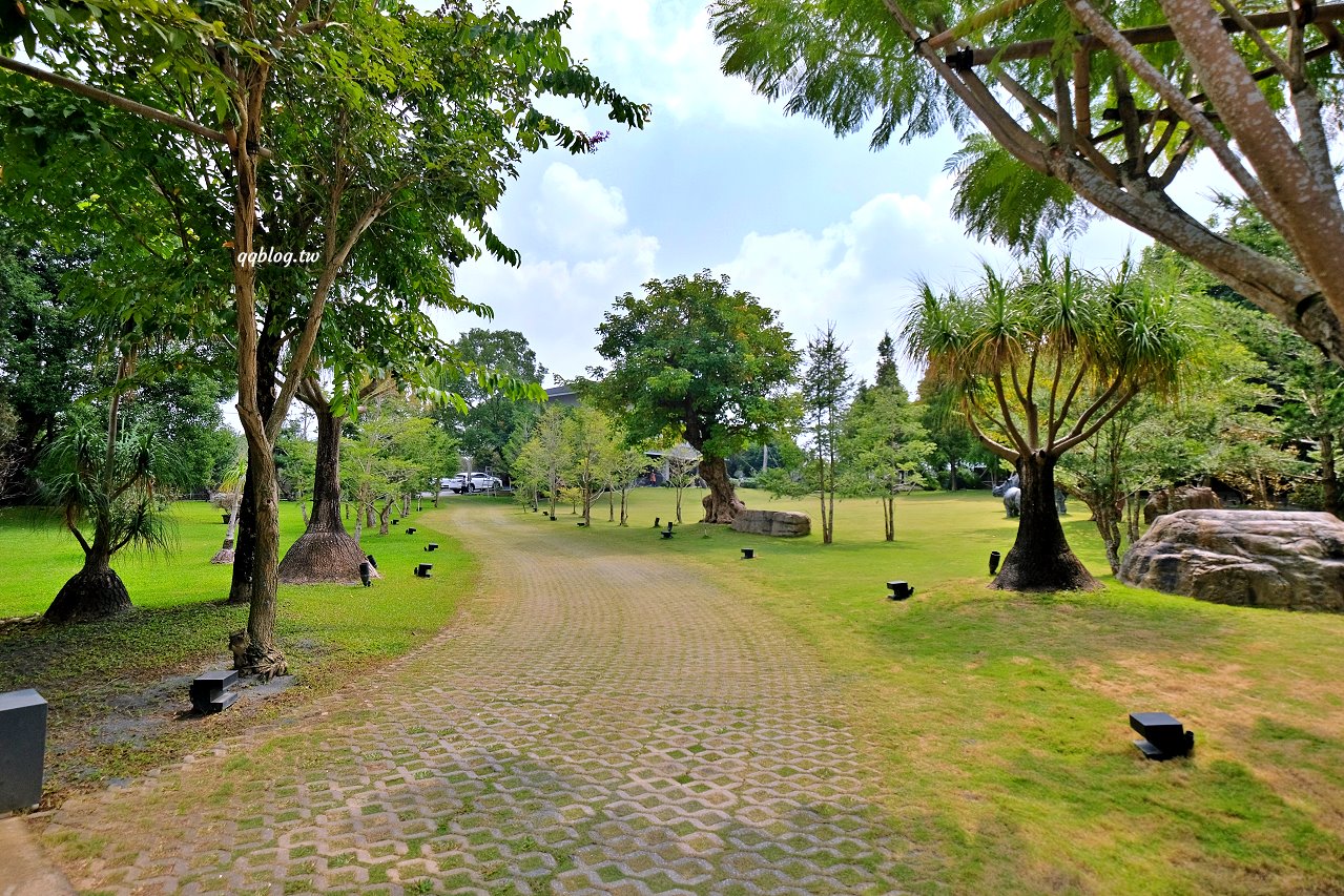 台中新社︱友利村.山城裡預約制無菜單料理,溫室玻璃屋超美的,大大的草皮可以溜小孩 @QQ的懶骨頭 台中新社︱友利村.山城裡預約制無菜單料理,溫室玻璃屋超美的,大大的草皮可以溜小孩 @QQ的懶骨頭