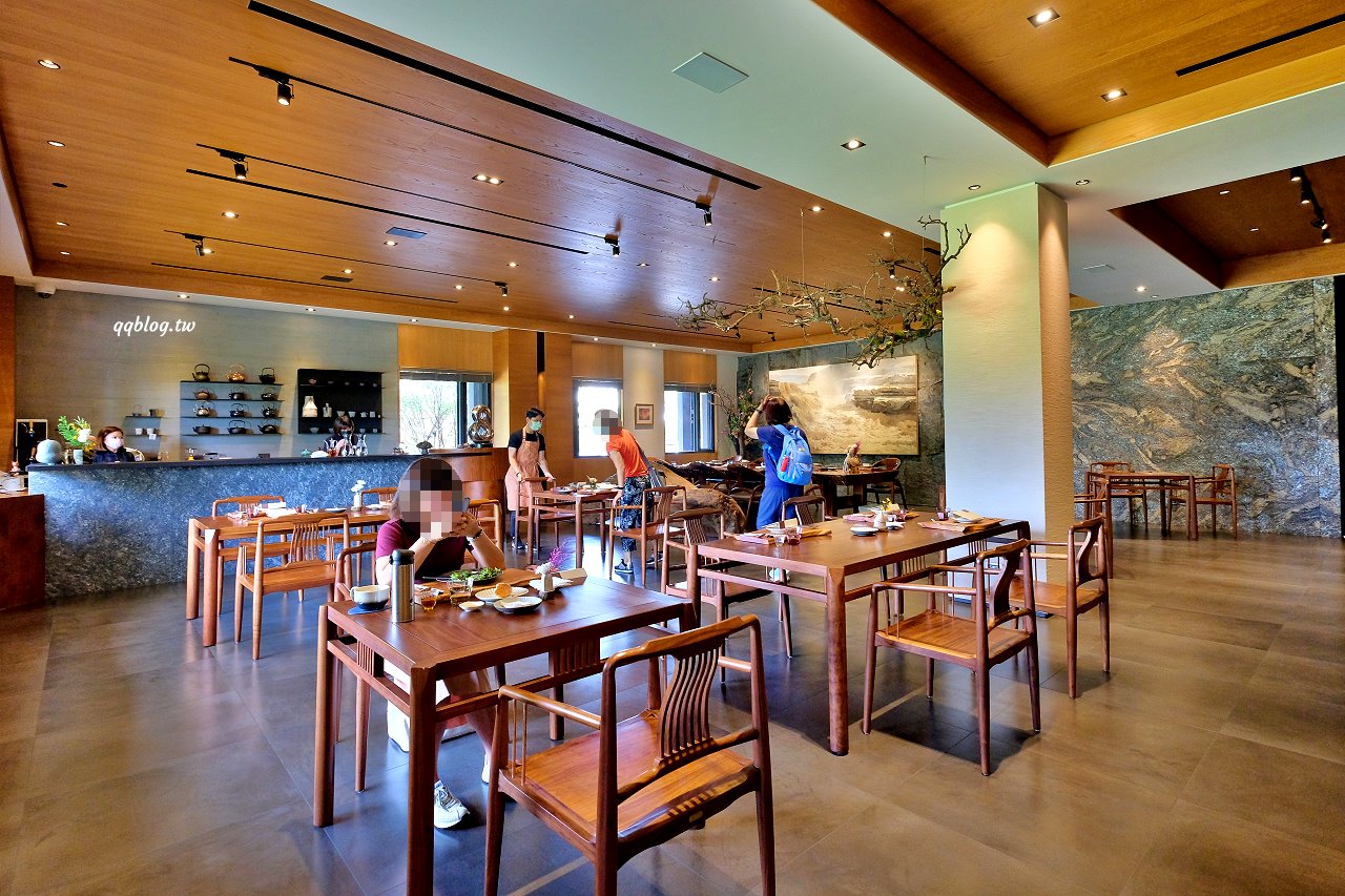 台中新社︱友利村.山城裡預約制無菜單料理,溫室玻璃屋超美的,大大的草皮可以溜小孩 @QQ的懶骨頭 台中新社︱友利村.山城裡預約制無菜單料理,溫室玻璃屋超美的,大大的草皮可以溜小孩 @QQ的懶骨頭