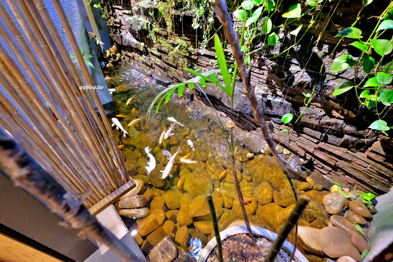 台中新社︱友利村.山城裡預約制無菜單料理,溫室玻璃屋超美的,大大的草皮可以溜小孩 @QQ的懶骨頭 台中新社︱友利村.山城裡預約制無菜單料理,溫室玻璃屋超美的,大大的草皮可以溜小孩 @QQ的懶骨頭