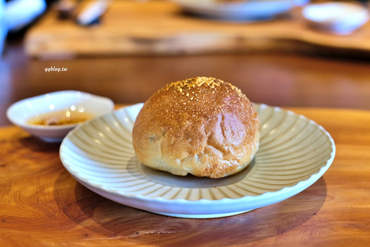 台中新社︱友利村.山城裡預約制無菜單料理,溫室玻璃屋超美的,大大的草皮可以溜小孩 @QQ的懶骨頭 台中新社︱友利村.山城裡預約制無菜單料理,溫室玻璃屋超美的,大大的草皮可以溜小孩 @QQ的懶骨頭