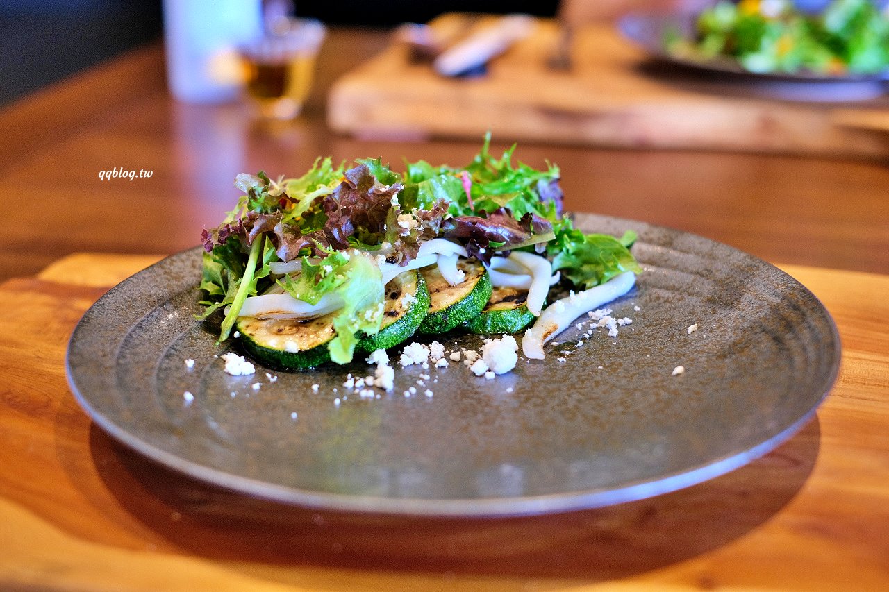 台中新社︱友利村.山城裡預約制無菜單料理,溫室玻璃屋超美的,大大的草皮可以溜小孩 @QQ的懶骨頭 台中新社︱友利村.山城裡預約制無菜單料理,溫室玻璃屋超美的,大大的草皮可以溜小孩 @QQ的懶骨頭