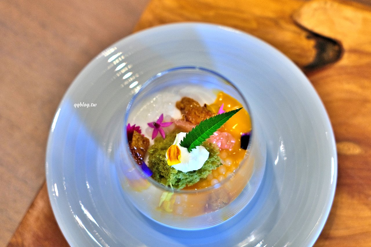 台中新社︱友利村.山城裡預約制無菜單料理,溫室玻璃屋超美的,大大的草皮可以溜小孩 @QQ的懶骨頭 台中新社︱友利村.山城裡預約制無菜單料理,溫室玻璃屋超美的,大大的草皮可以溜小孩 @QQ的懶骨頭