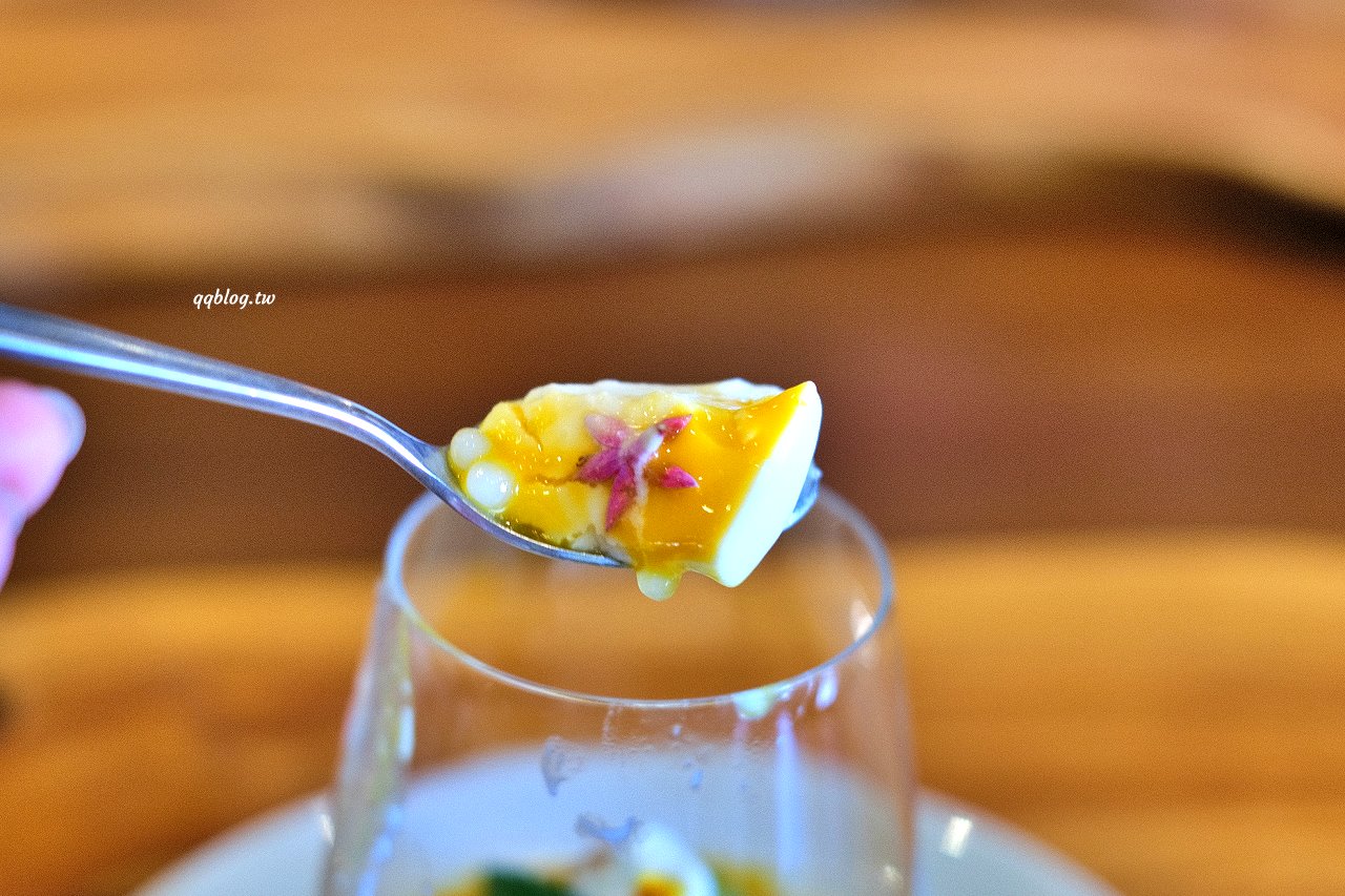 台中新社︱友利村.山城裡預約制無菜單料理,溫室玻璃屋超美的,大大的草皮可以溜小孩 @QQ的懶骨頭 台中新社︱友利村.山城裡預約制無菜單料理,溫室玻璃屋超美的,大大的草皮可以溜小孩 @QQ的懶骨頭