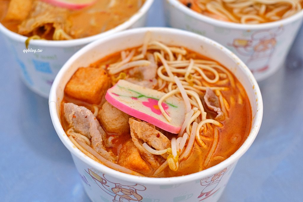 台中北屯︱吉寶叻沙麵@總站夜市，五種湯頭可以選擇，最愛香氣濃郁叻沙湯 @QQ的懶骨頭