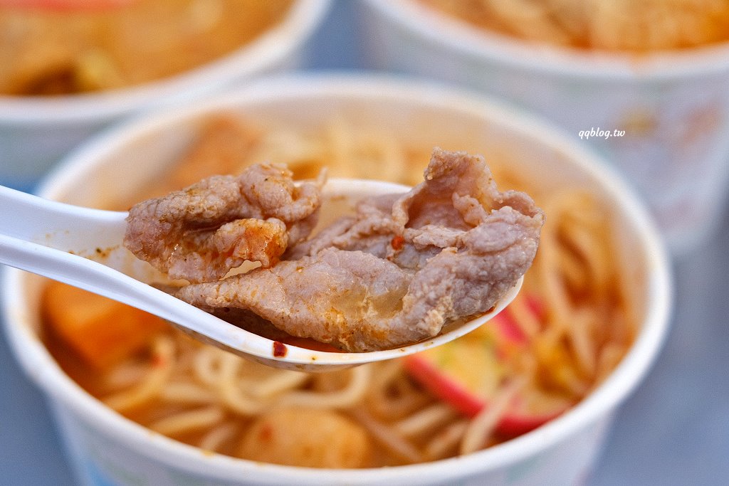 台中北屯︱吉寶叻沙麵@總站夜市，五種湯頭可以選擇，最愛香氣濃郁叻沙湯 @QQ的懶骨頭