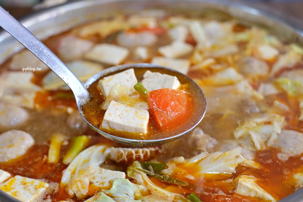 台中豐原︱老余牛家莊．後龍超人氣牛肉火鍋豐原展店，原汁原味呈現好味道 @QQ的懶骨頭