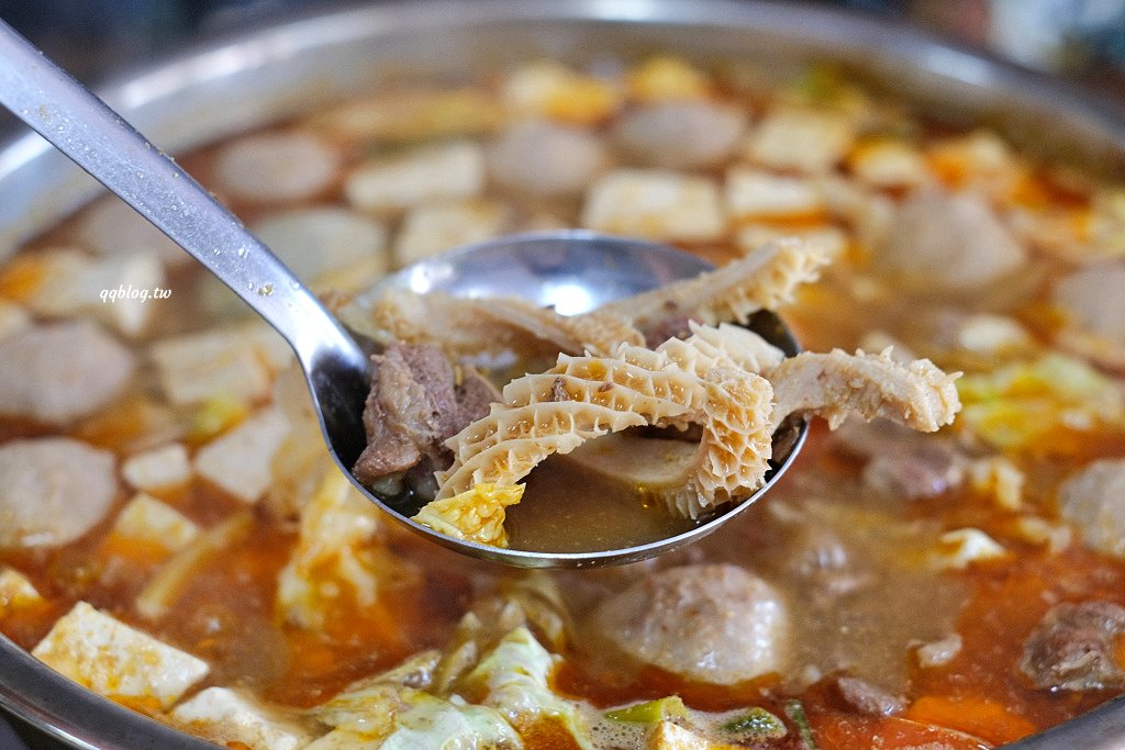 台中豐原︱老余牛家莊．後龍超人氣牛肉火鍋豐原展店，原汁原味呈現好味道 @QQ的懶骨頭
