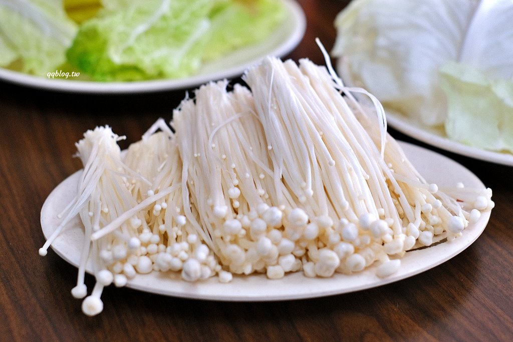 台中豐原︱老余牛家莊．後龍超人氣牛肉火鍋豐原展店，原汁原味呈現好味道 @QQ的懶骨頭