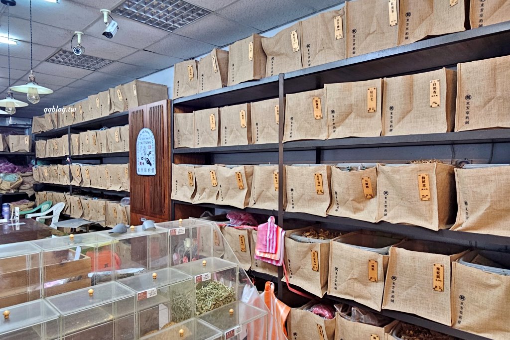 台東美食︱老東芳青草茶．台東限定飲品，清涼又消暑，必需來一杯 @QQ的懶骨頭