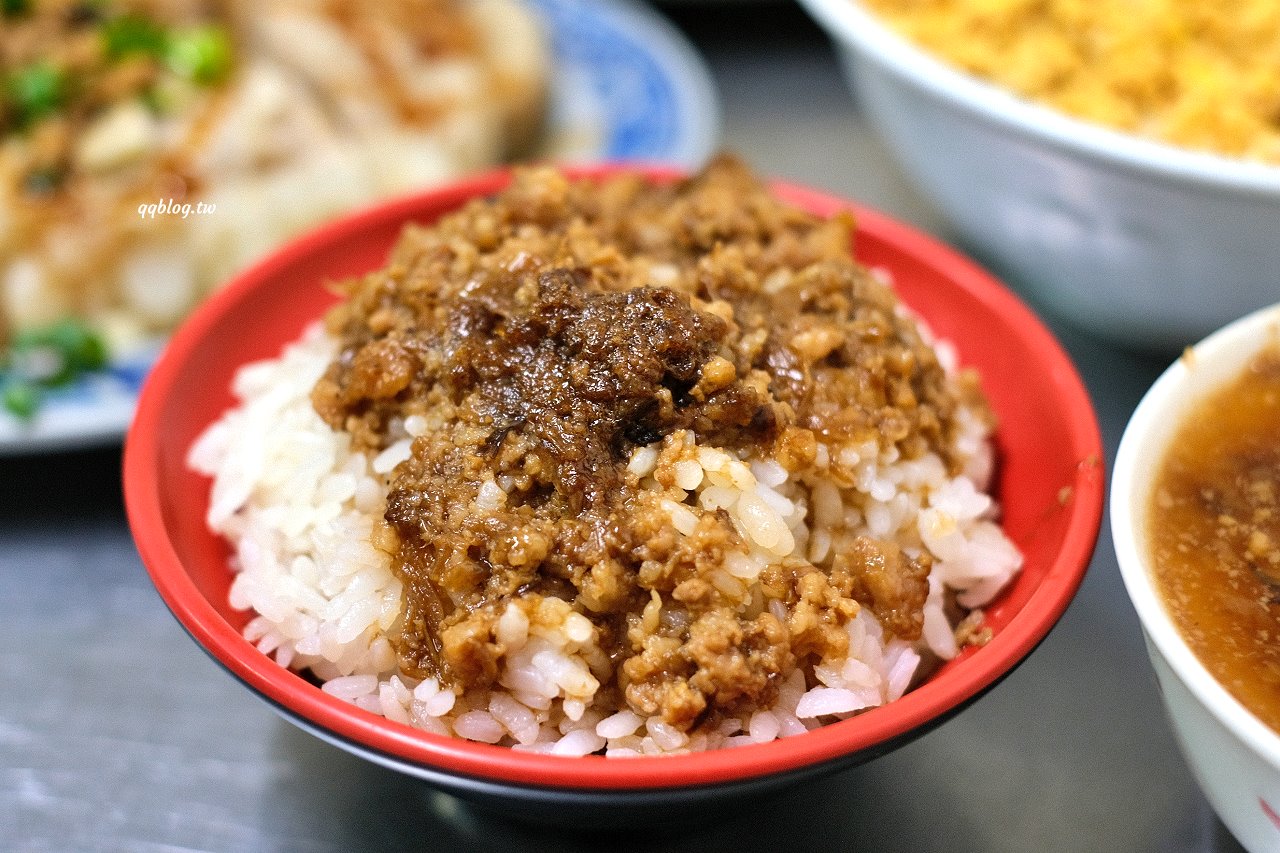 雲林斗六︱老街碗粿．飄香90年的美味古早味蛋飯，點滿一桌完全不傷荷包 @QQ的懶骨頭