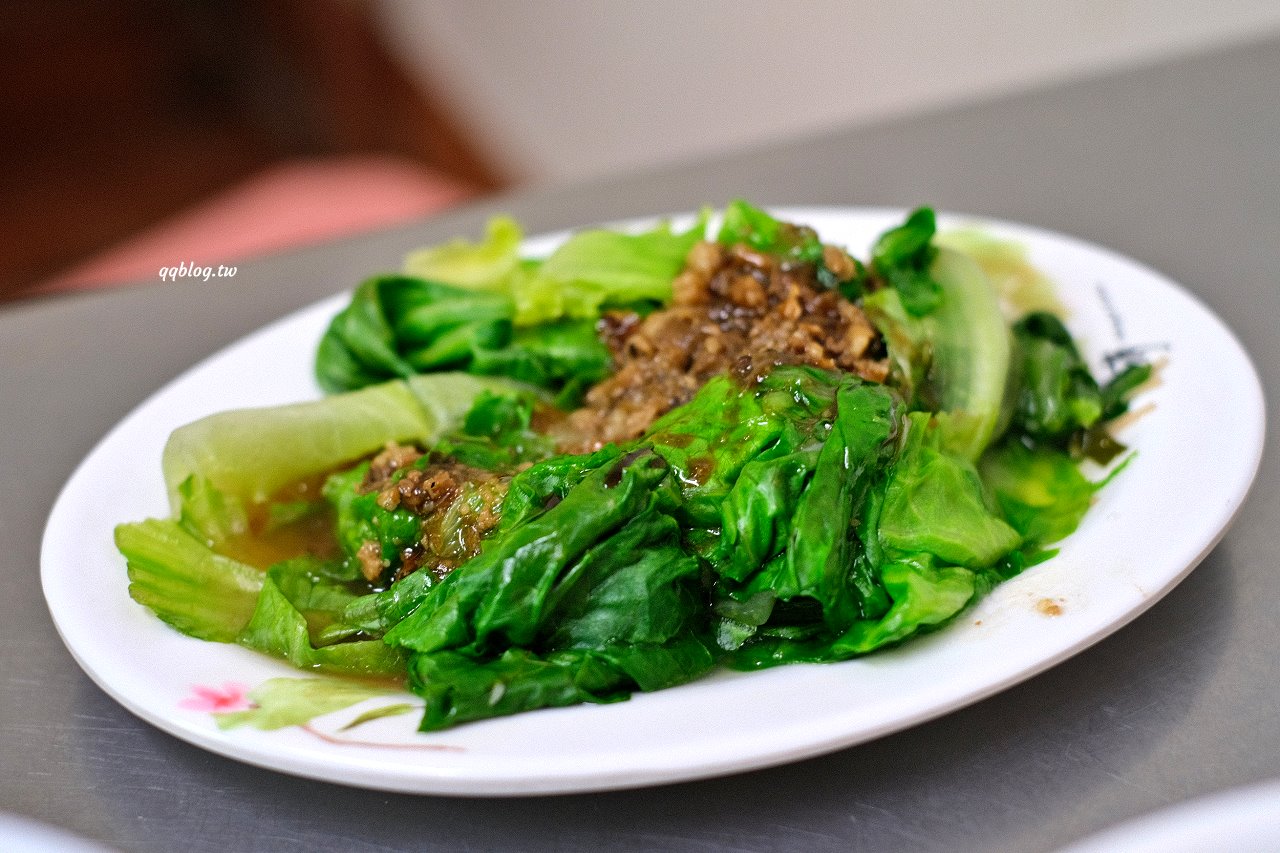 雲林斗六︱老街碗粿．飄香90年的美味古早味蛋飯，點滿一桌完全不傷荷包 @QQ的懶骨頭