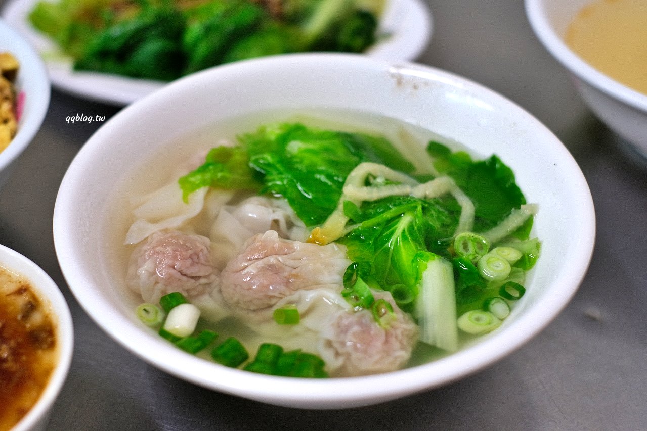 雲林斗六︱老街碗粿．飄香90年的美味古早味蛋飯，點滿一桌完全不傷荷包 @QQ的懶骨頭