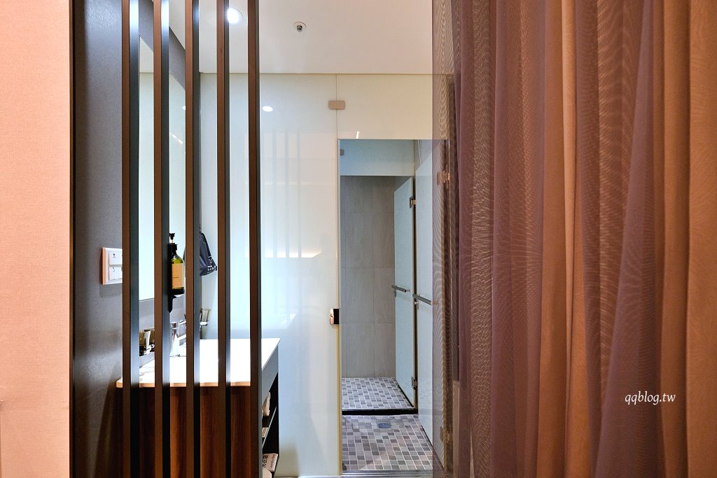 高雄住宿︱塩．泊思行旅．鹽埕區平價質感住宿，近駁二藝術特區 @QQ的懶骨頭
