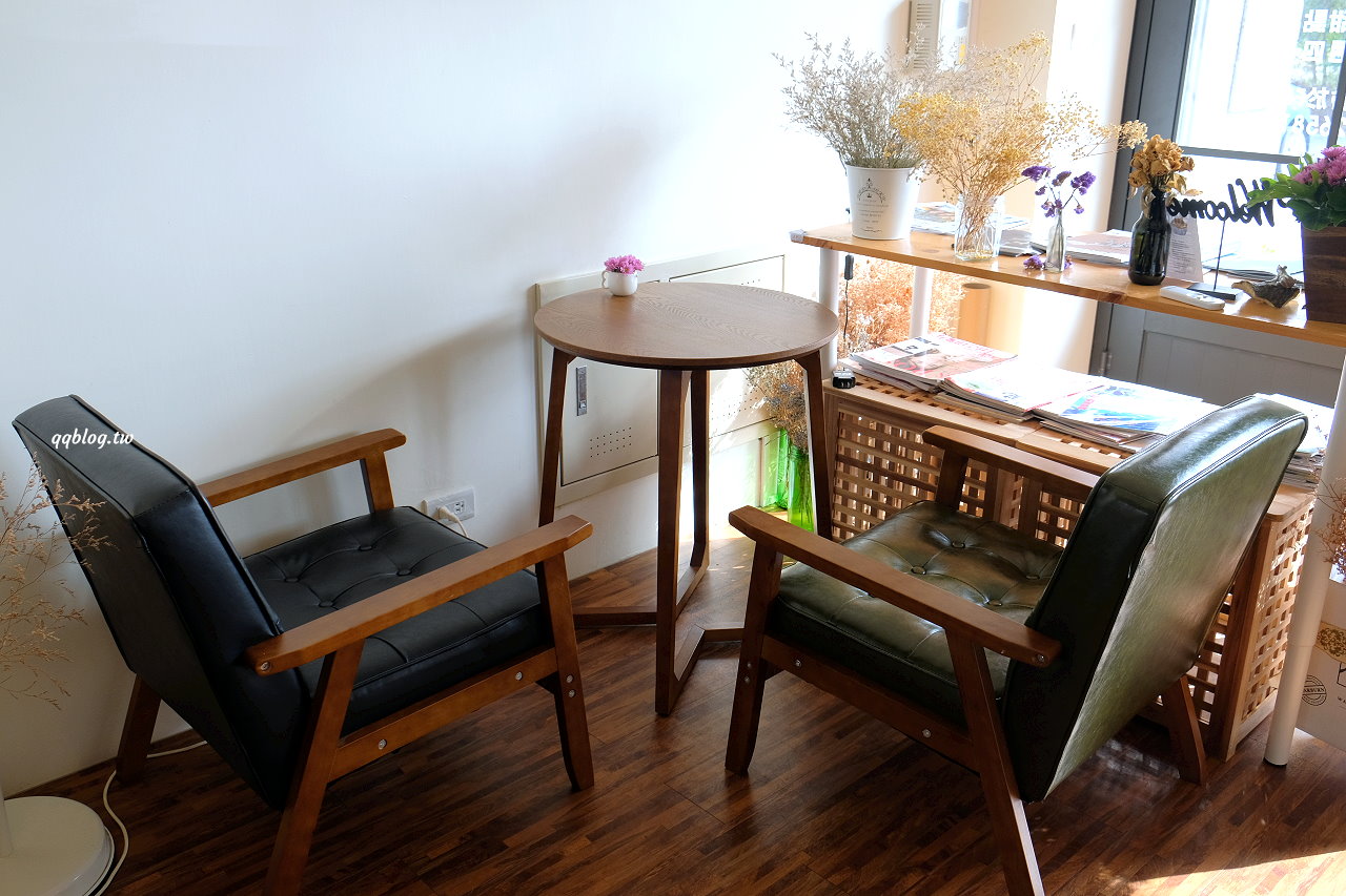 台中梧棲︱此時甜點店．海線超人氣甜點店，一星期只營業四天，常常不到一個小時就賣光 @QQ的懶骨頭