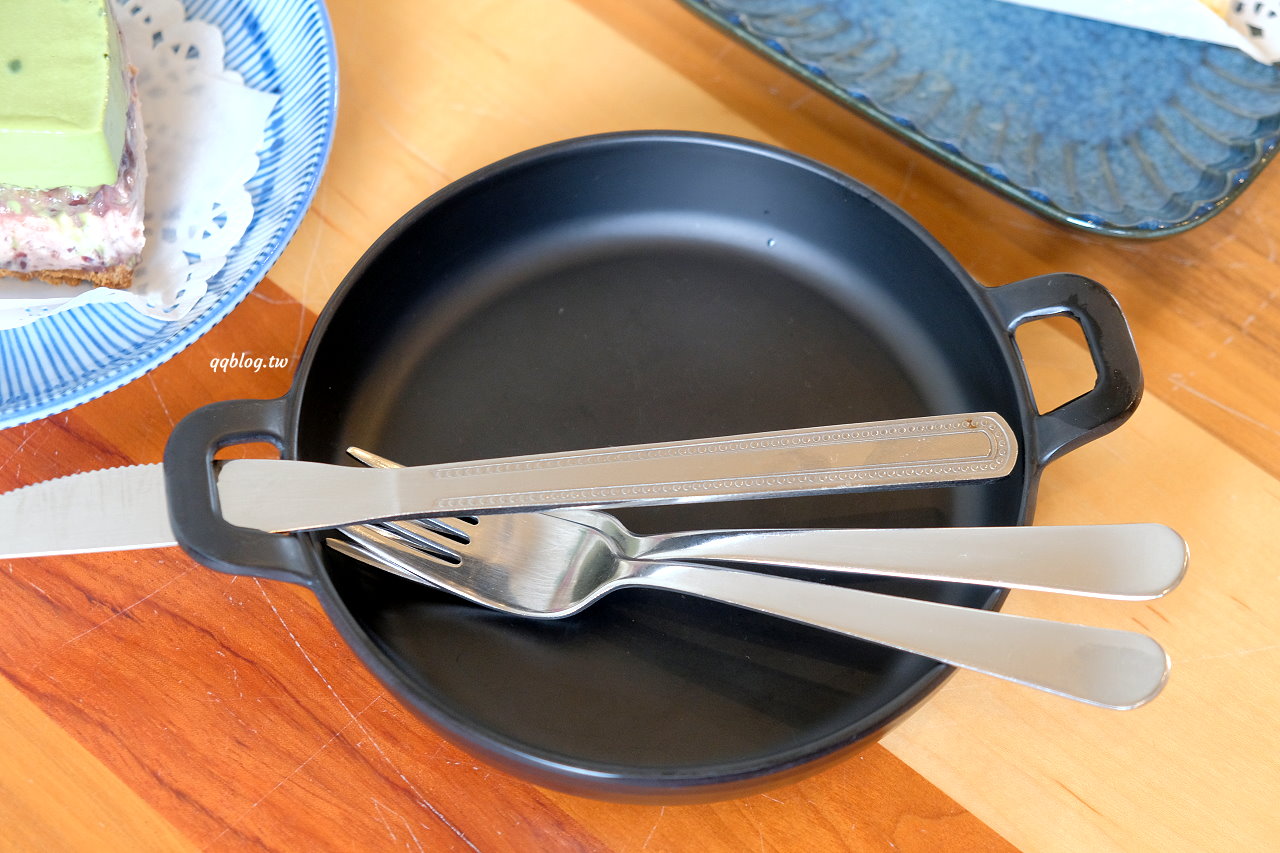 台中梧棲︱此時甜點店．海線超人氣甜點店，一星期只營業四天，常常不到一個小時就賣光 @QQ的懶骨頭