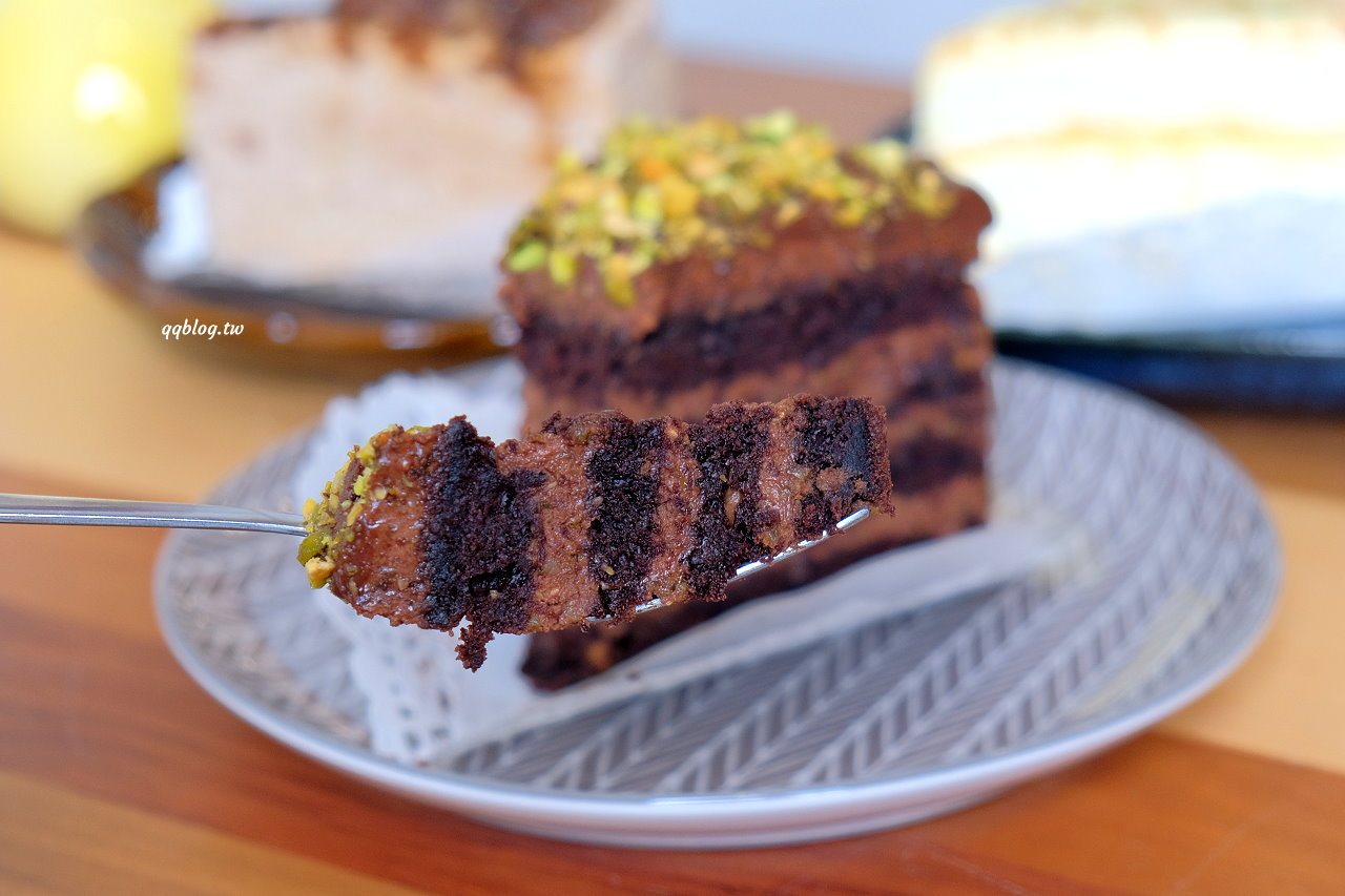 台中梧棲︱此時甜點店．海線超人氣甜點店，一星期只營業四天，常常不到一個小時就賣光 @QQ的懶骨頭