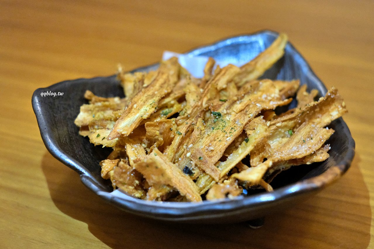 台中北區︱虎川千代居酒屋．日式氛圍居酒屋，是個吃美食、小酌的好地方，夜貓子的宵夜就選這裡了 @QQ的懶骨頭