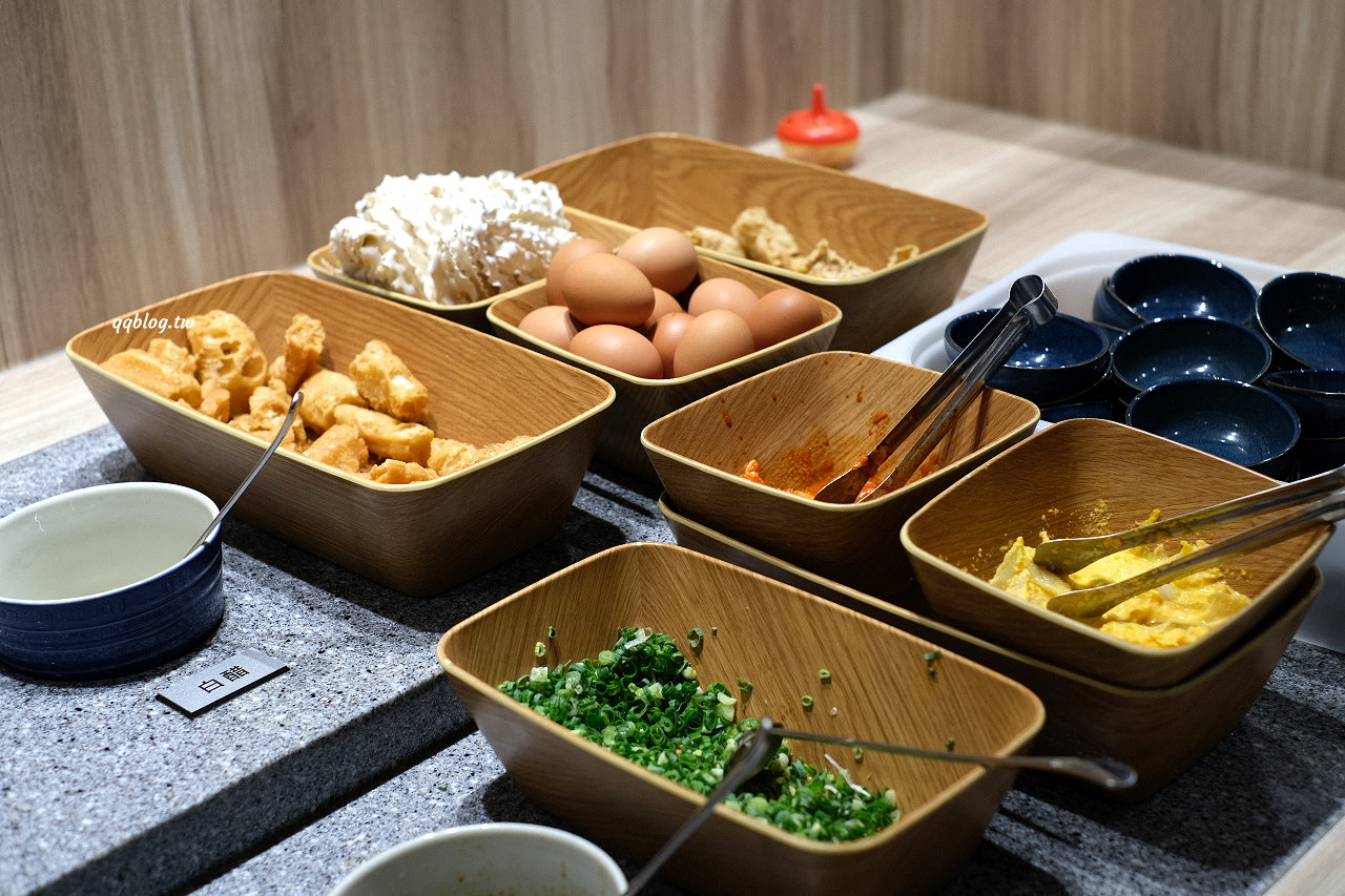 台中北屯︱有之和牛 鍋物放題@台中松竹店．平日午餐788元起就有澳洲和牛、蔬菜吧、飲料吃到飽，+99元還可以吃烤肉 @QQ的懶骨頭