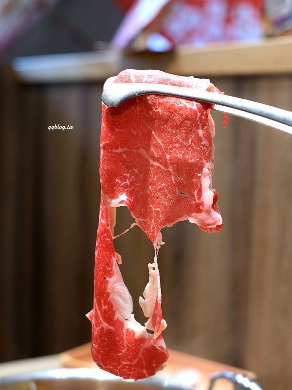 台中北屯︱有之和牛 鍋物放題@台中松竹店．平日午餐788元起就有澳洲和牛、蔬菜吧、飲料吃到飽，+99元還可以吃烤肉 @QQ的懶骨頭