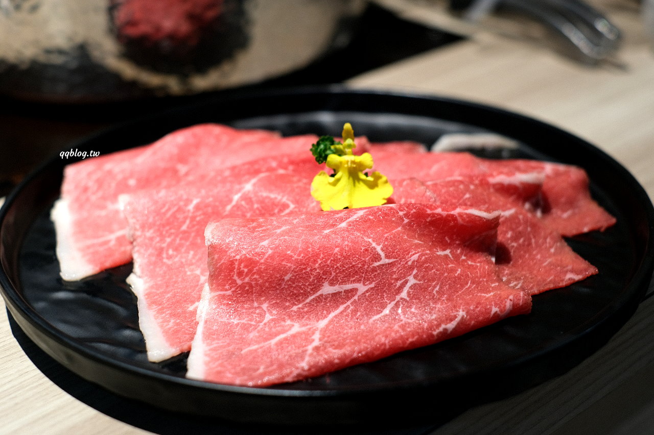 台中北屯︱有之和牛 鍋物放題@台中松竹店．平日午餐788元起就有澳洲和牛、蔬菜吧、飲料吃到飽，+99元還可以吃烤肉 @QQ的懶骨頭