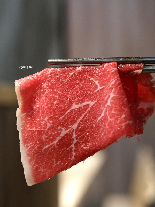 台中北屯︱有之和牛 鍋物放題@台中松竹店．平日午餐788元起就有澳洲和牛、蔬菜吧、飲料吃到飽，+99元還可以吃烤肉 @QQ的懶骨頭