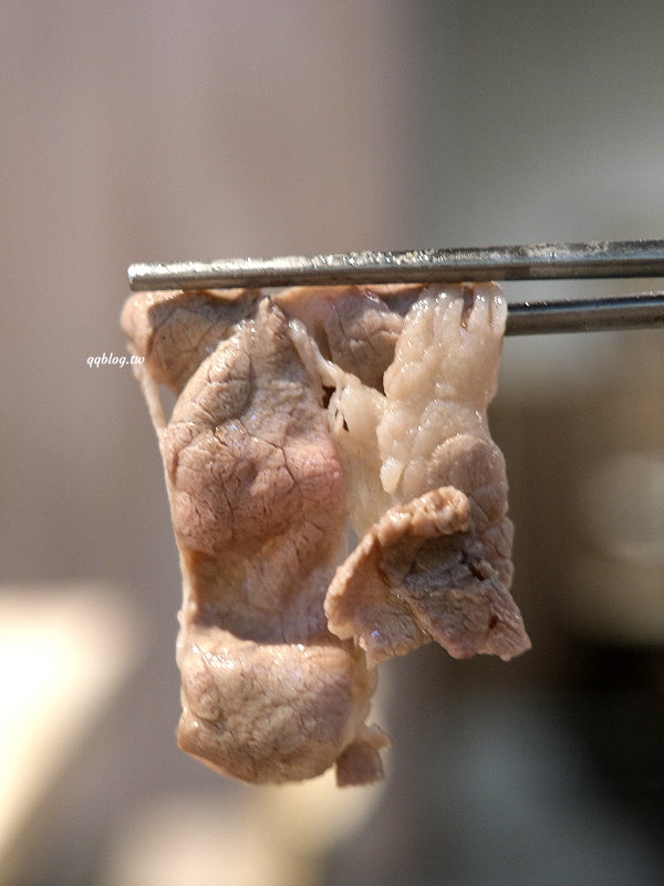 台中北屯︱有之和牛 鍋物放題@台中松竹店．平日午餐788元起就有澳洲和牛、蔬菜吧、飲料吃到飽，+99元還可以吃烤肉 @QQ的懶骨頭