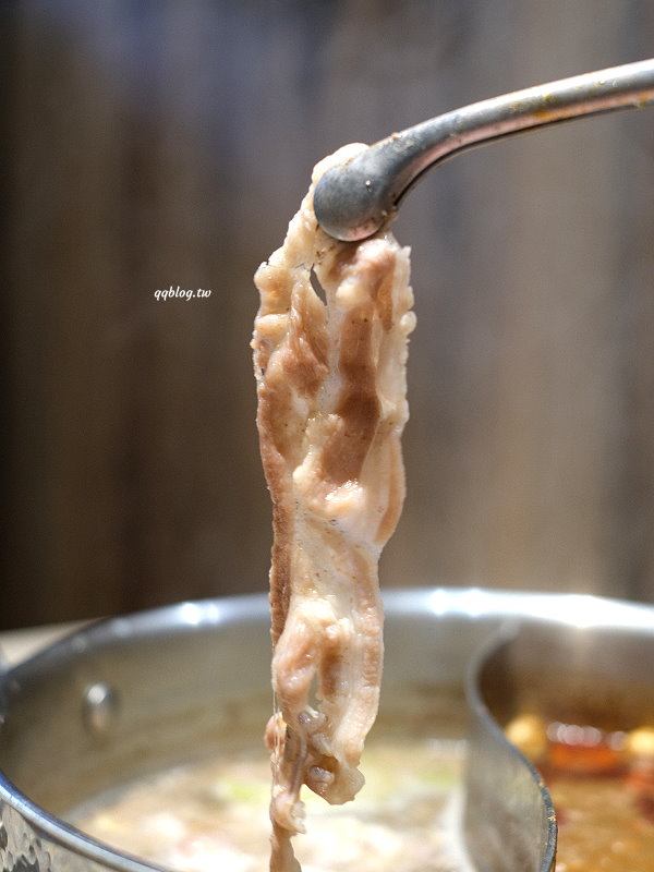 台中北屯︱有之和牛 鍋物放題@台中松竹店．平日午餐788元起就有澳洲和牛、蔬菜吧、飲料吃到飽，+99元還可以吃烤肉 @QQ的懶骨頭