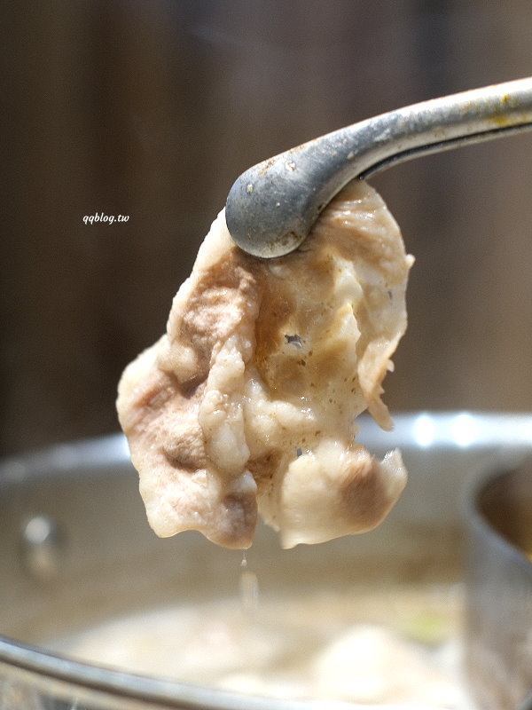 台中北屯︱有之和牛 鍋物放題@台中松竹店．平日午餐788元起就有澳洲和牛、蔬菜吧、飲料吃到飽，+99元還可以吃烤肉 @QQ的懶骨頭