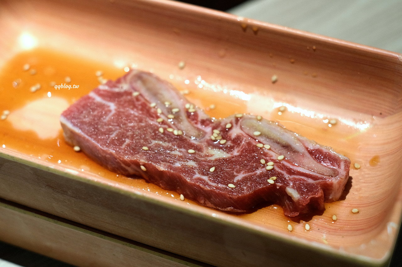 台中北屯︱有之和牛 鍋物放題@台中松竹店．平日午餐788元起就有澳洲和牛、蔬菜吧、飲料吃到飽，+99元還可以吃烤肉 @QQ的懶骨頭