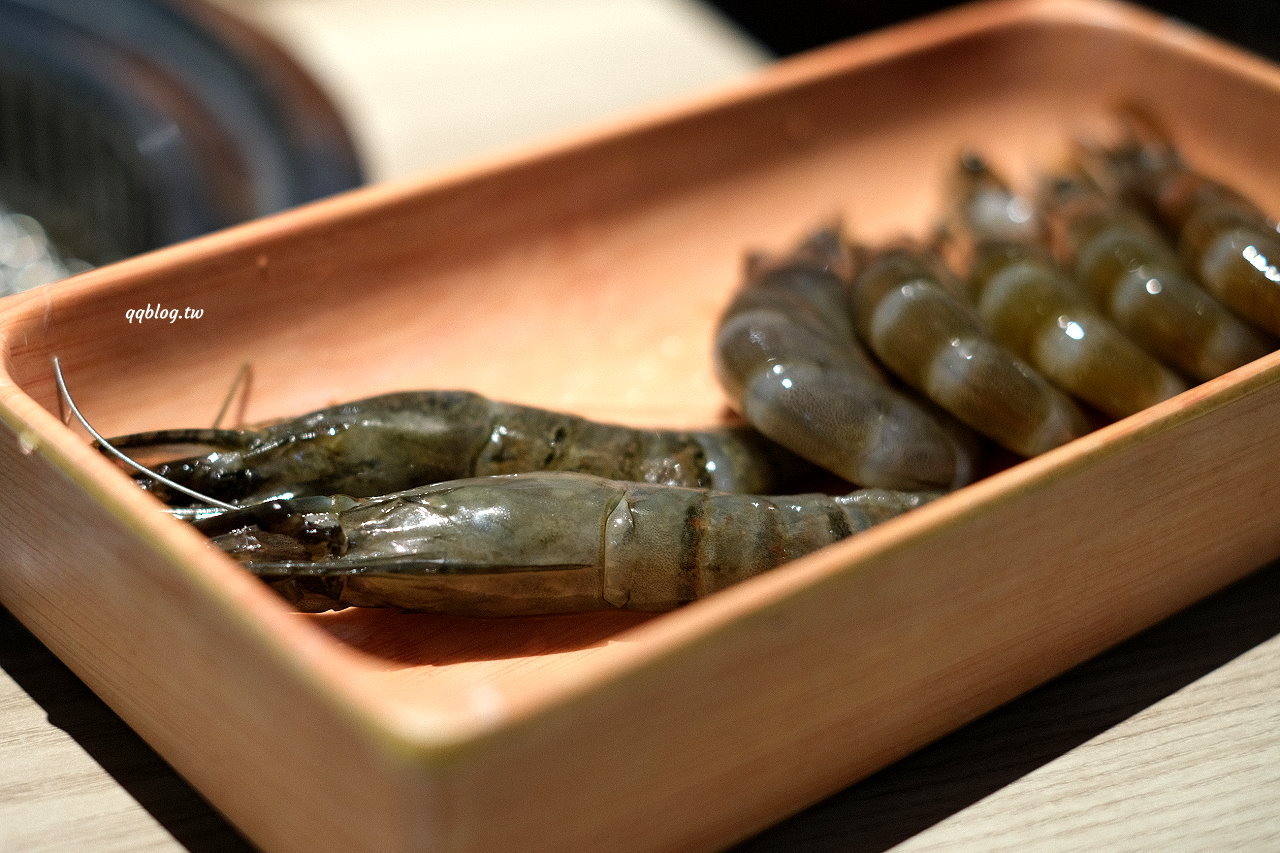 台中北屯︱有之和牛 鍋物放題@台中松竹店．平日午餐788元起就有澳洲和牛、蔬菜吧、飲料吃到飽，+99元還可以吃烤肉 @QQ的懶骨頭