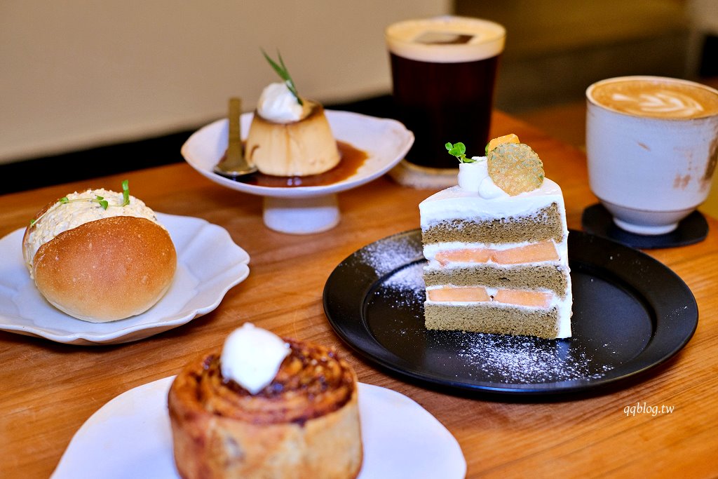 台中西區︱群島李季.從網路起家到現在有店面的老宅甜點,戚風蛋糕很推~ @QQ的懶骨頭 台中西區︱群島李季.從網路起家到現在有店面的老宅甜點,戚風蛋糕很推~ @QQ的懶骨頭