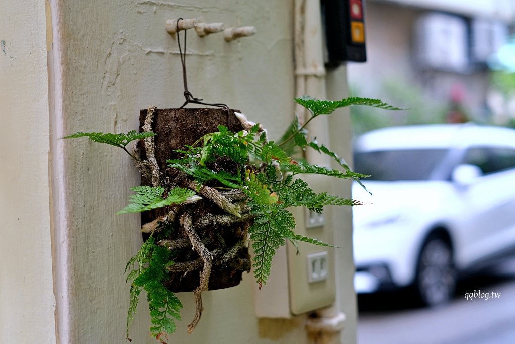 台中西區︱群島李季.從網路起家到現在有店面的老宅甜點,戚風蛋糕很推~ @QQ的懶骨頭 台中西區︱群島李季.從網路起家到現在有店面的老宅甜點,戚風蛋糕很推~ @QQ的懶骨頭