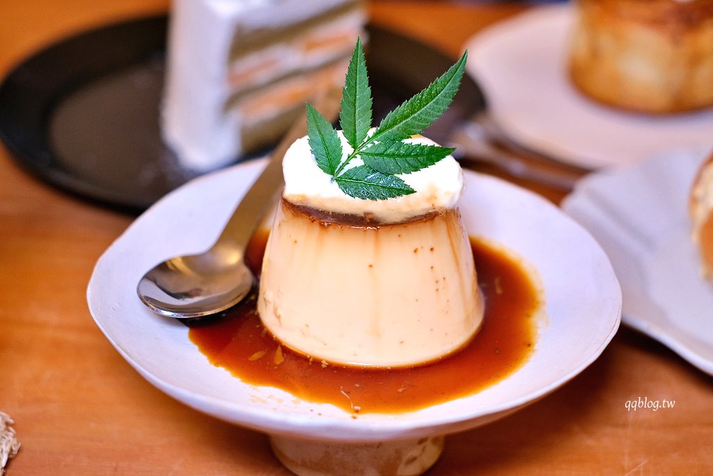 台中西區︱群島李季.從網路起家到現在有店面的老宅甜點,戚風蛋糕很推~ @QQ的懶骨頭 台中西區︱群島李季.從網路起家到現在有店面的老宅甜點,戚風蛋糕很推~ @QQ的懶骨頭