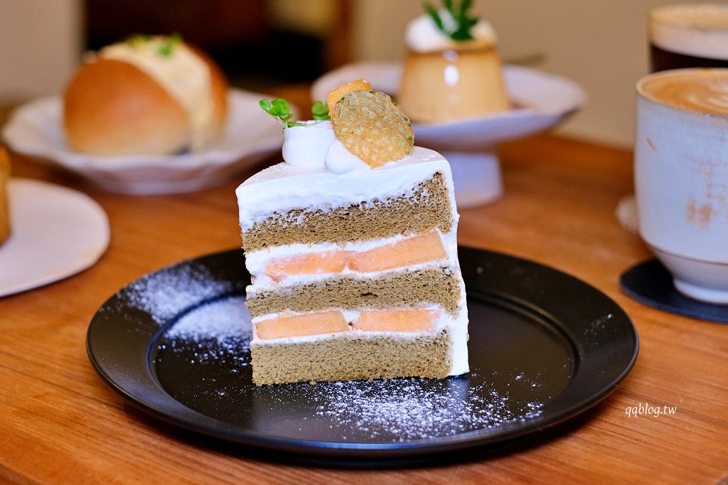 台中西區︱群島李季．從網路起家到現在有店面的老宅甜點，戚風蛋糕很推~ @QQ的懶骨頭